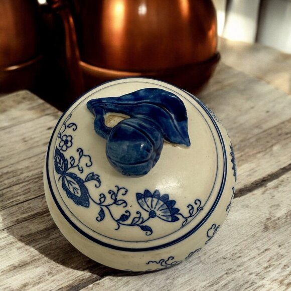 Blue Onion Vintage Tea Cannister/Good Used Condition - Picture 8 of 11